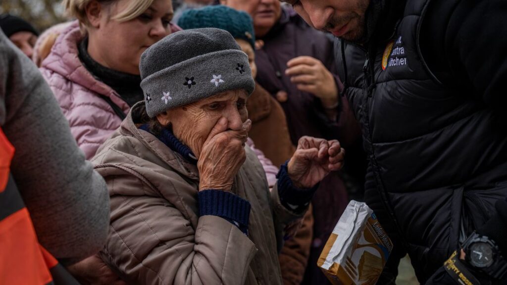 in-kherson,-celebration-turns-to-apprehension-amid-food,-power-shortages