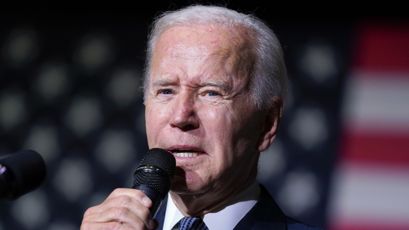 with-student-loan-relief-tied-up-in-court,-biden-extends-repayment-pause-into-2023