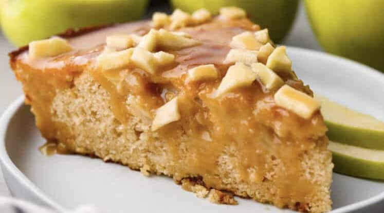 caramel-apple-skillet-cake-recipe-–-the-recipe-critic