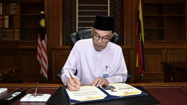 opinion-–-malaysia-under-pm-anwar:-the-challenges-of-a-multi-racial-society