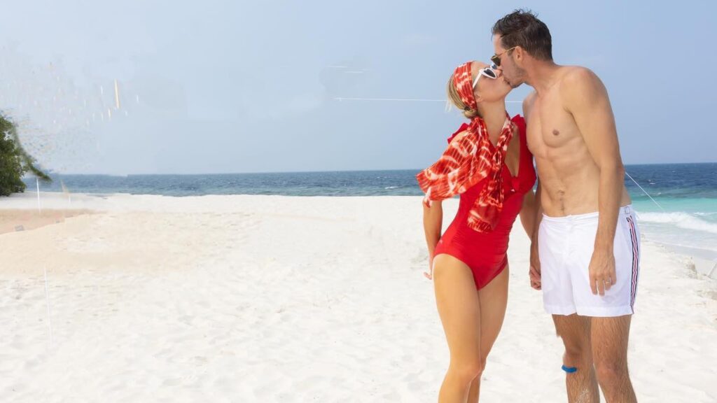 paris-hilton-celebrates-first-anniversary-with-husband-carter-reum-in-maldives:-'paradise-on-earth'