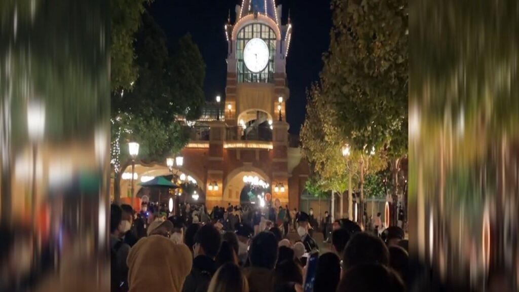 shanghai-disneyland-shuts-doors-for-third-time-this-year-as-covid-cases-rise