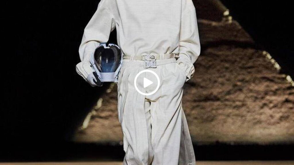 dior-men's-fashion-show-at-the-pyramids-of-giza-#diormenfall-|-senatus-tv
