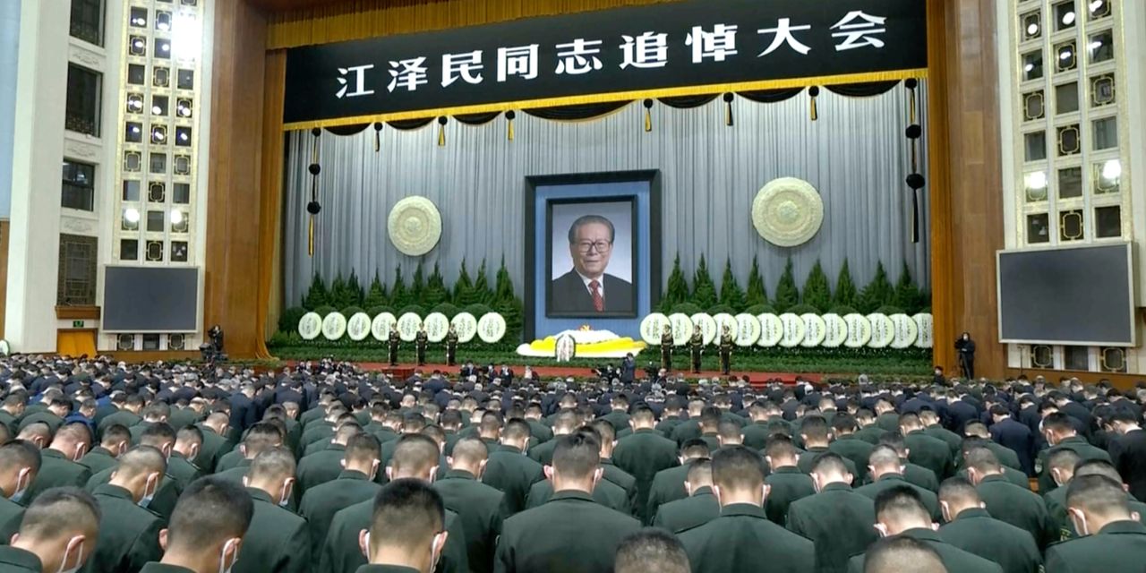 china-sends-off-late-leader-jiang-zemin-with-siren-blasts,-somber-memorial