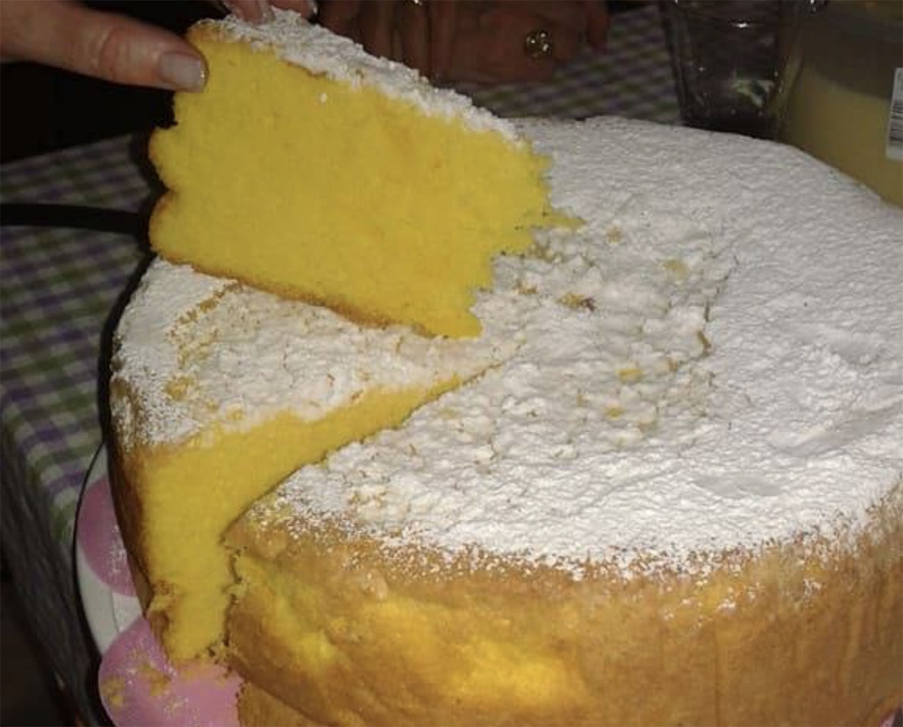 torta-nuvola:-mai-mangiata-cosi-soffice.-il-segreto-di-benedetta:-“cosa-metto-al-posto-del-burro-e-delle-uova”