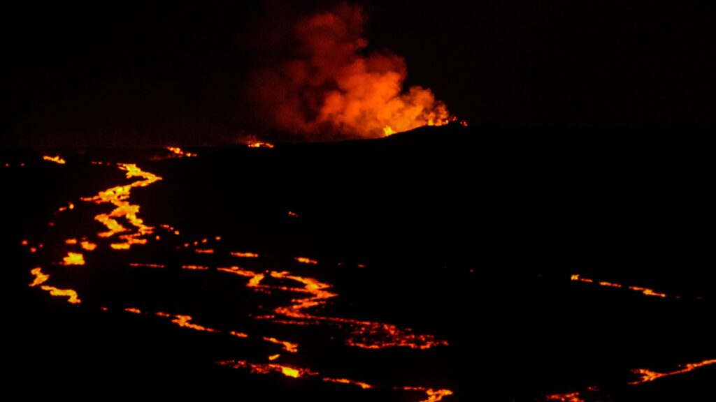 hawaii-national-guard-activates-after-volcano-eruption