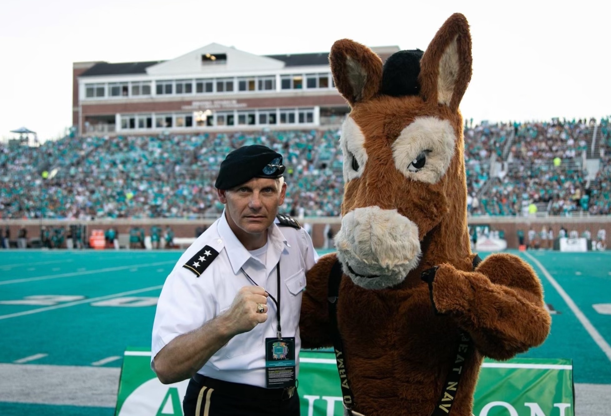 meet-the-cadet-who-serves-as-west-point’s-mascot:-‘blackjack’-the-mule