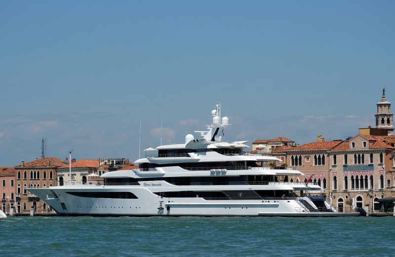 handed-over:-sanctioned-oligarch’s-$200-million-superyacht-will-be-auctioned-to-benefit-ukraine-–-lifestyle-asia