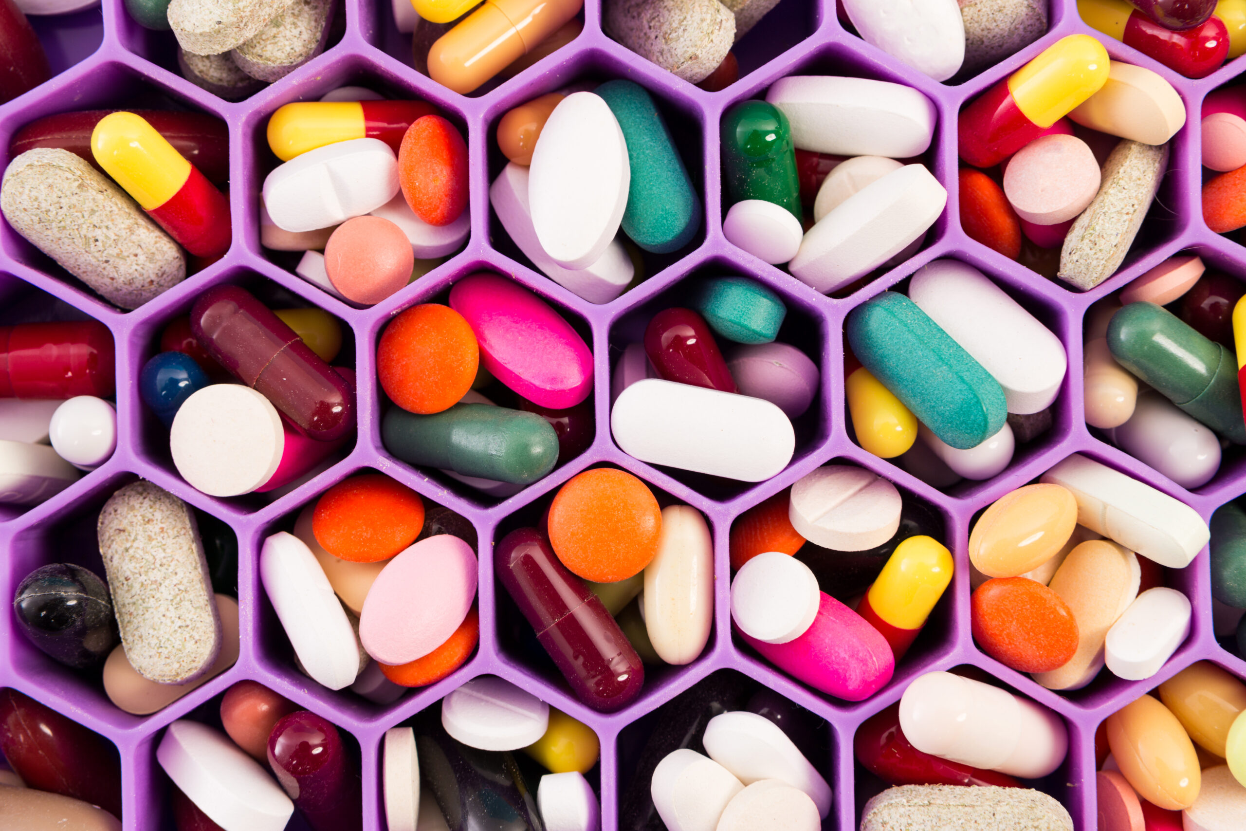 what's-in-that-pill?-two-vitamin-makers-diverge-on-traceability-|-greenbiz