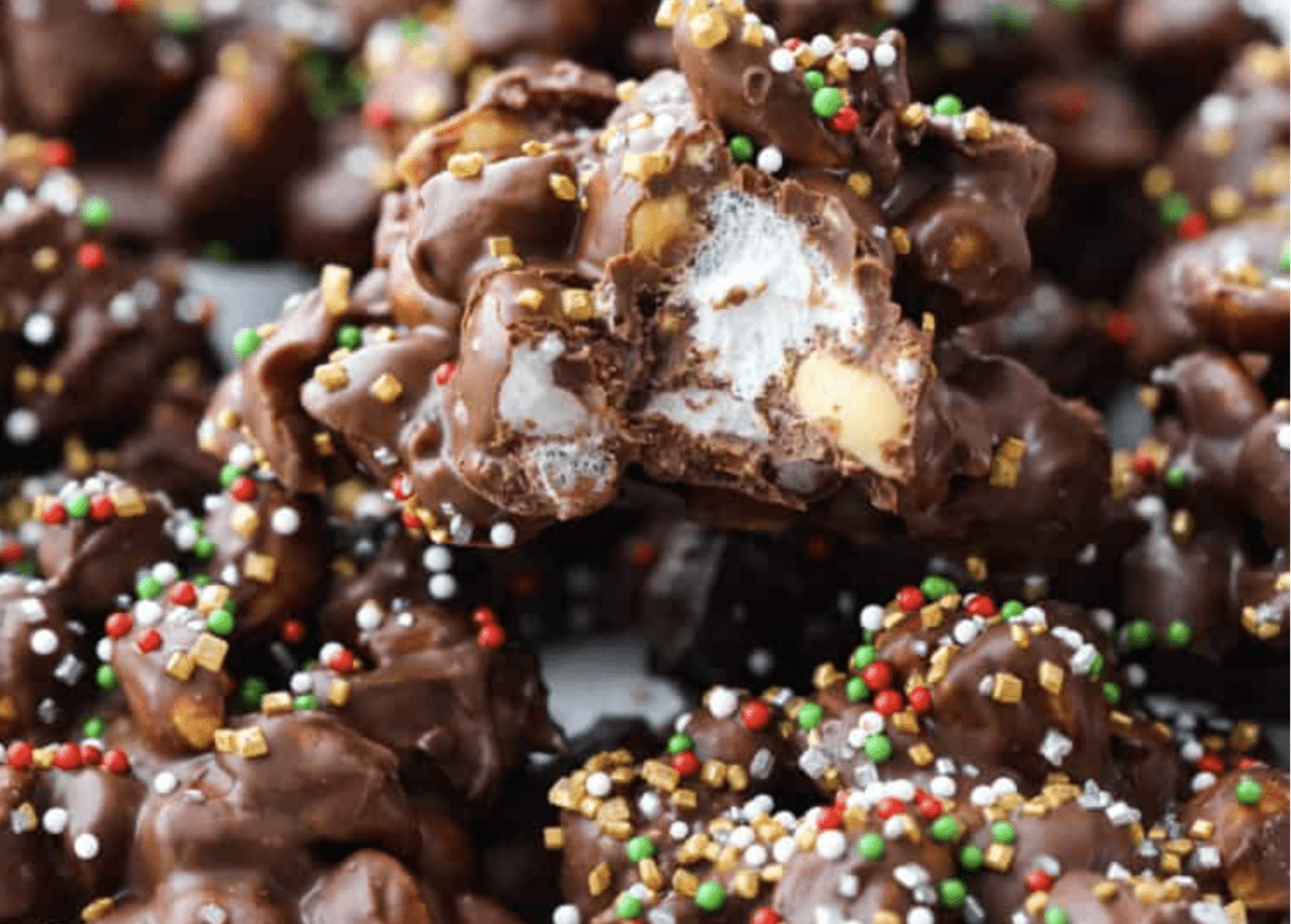 easy-crockpot-candy-–-the-recipe-critic