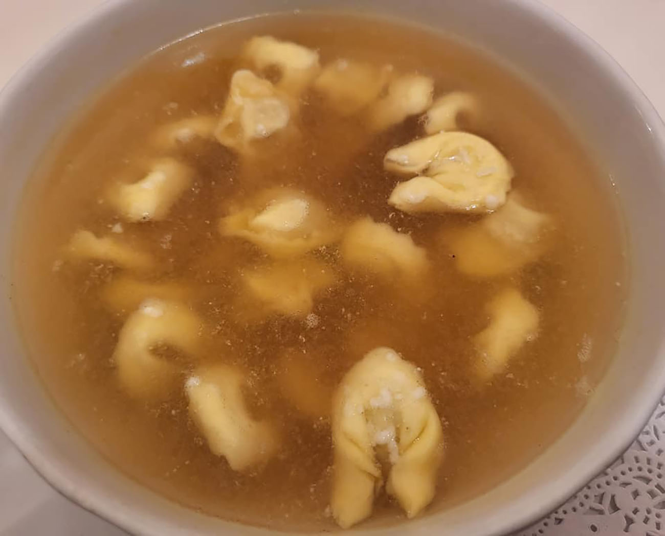 tortellini-in-brodo,-il-primo-perfetto-per-il-pranzo-di-natale.-il-segreto-per-un-brodo-fantastico,-cosa-si-mette-nell’acqua