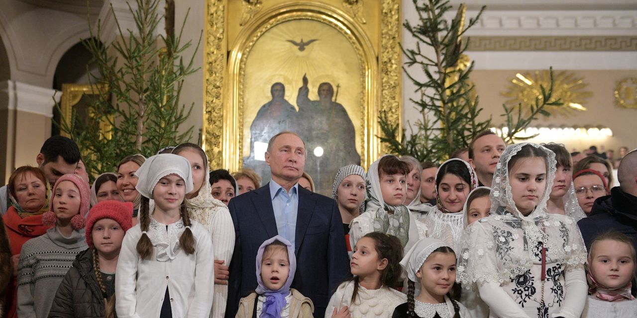 essay-|-putin’s-new-strategy:-laying-claim-to-traditional-values