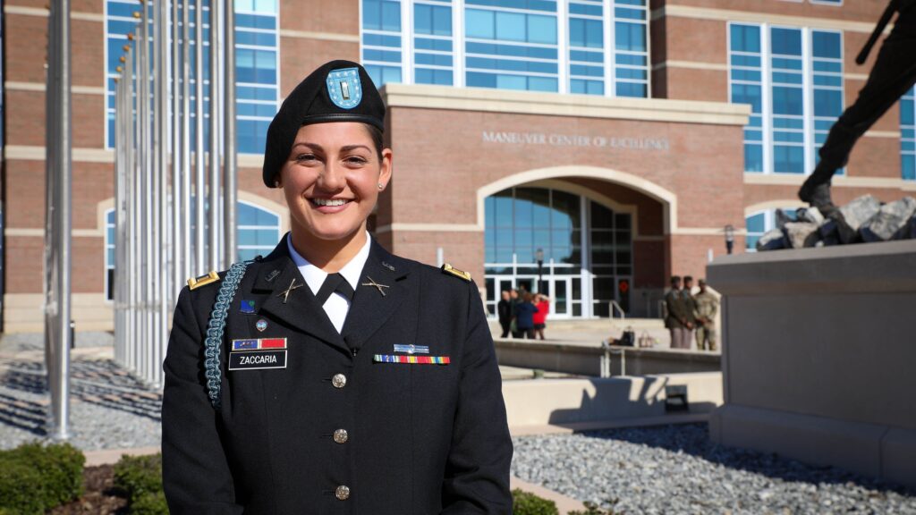 first-female-army-reservist-graduates-infantry-officer-training