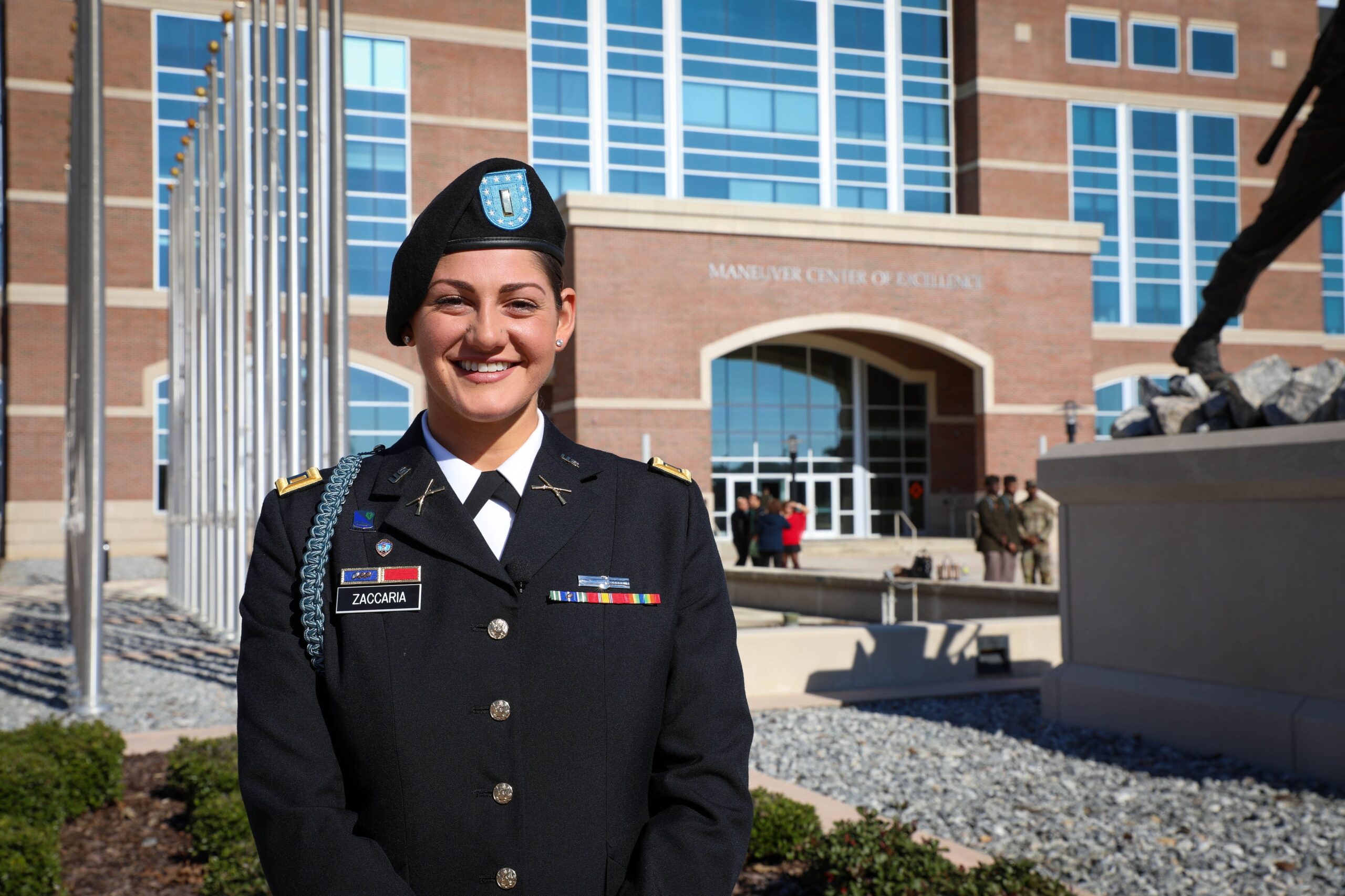 first-female-army-reservist-graduates-infantry-officer-training