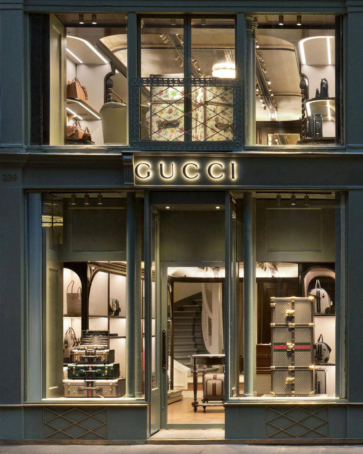 the-first-gucci-valigeria-opens-in-paris-–-dedicated-to-the-world-of-travel-|-senatus