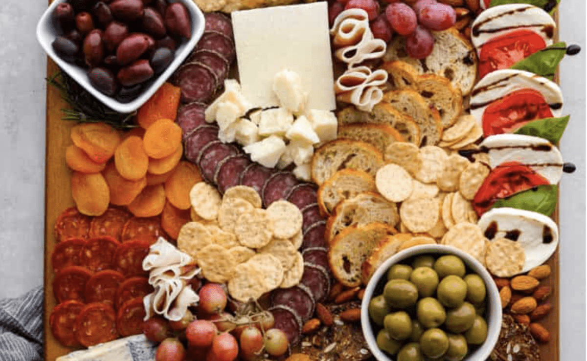 italian-charcuterie-board-–-the-recipe-critic