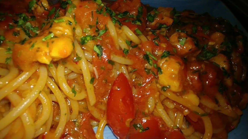 spaghetti-al-baccala,-buonissimi-con-il-segreto-della-nonna-napoletana:-“ne-aggiungo-4-per-farli-super-cremosi”