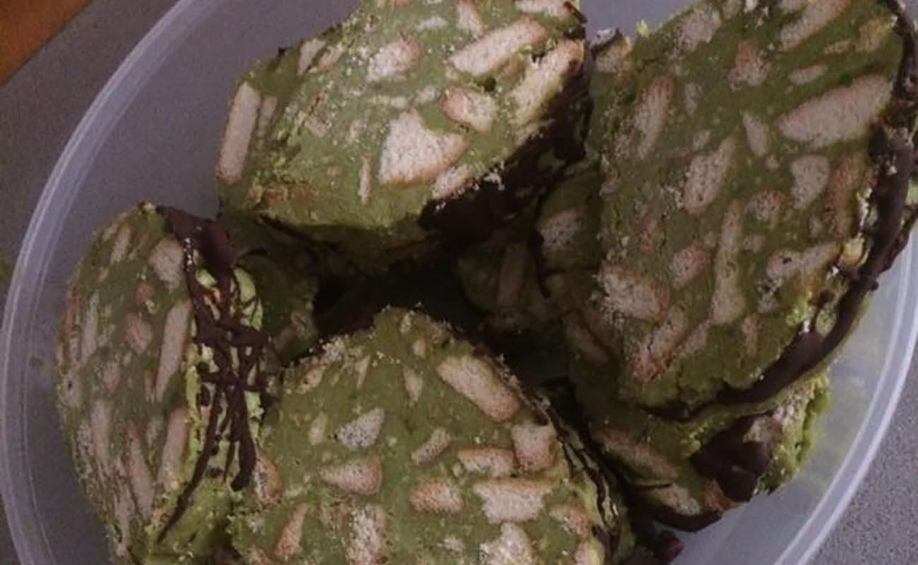 salame-dolce-al-pistacchio,-altro-che-al-cioccolato.-pronto-in-10-minuti-senza-cottura