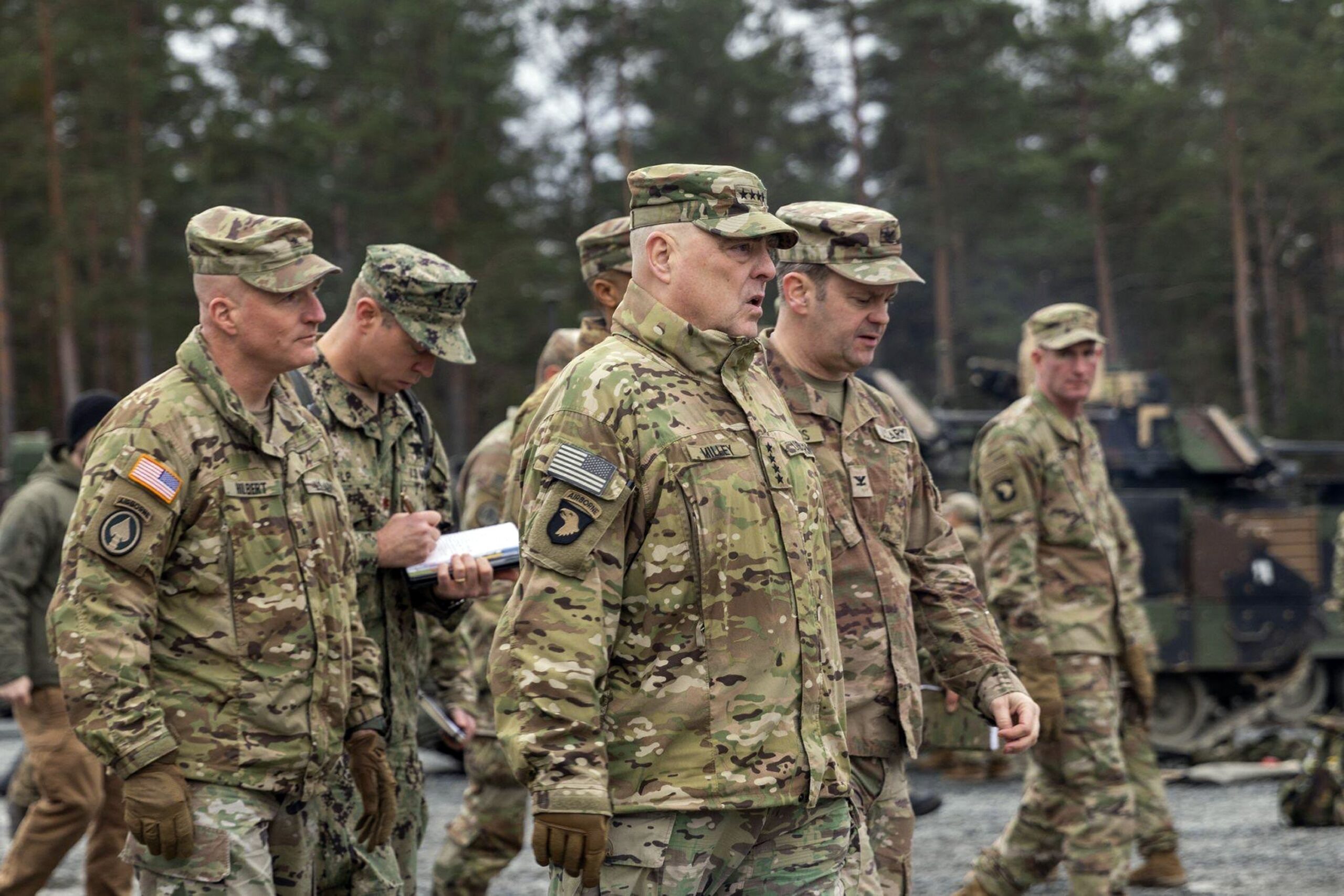 us,-ukraine-top-military-chiefs-meet-in-person-for-first-time