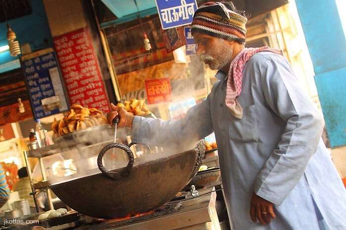 some-of-the-best-places-to-eat-in-delhi-for-foodies-in-2023