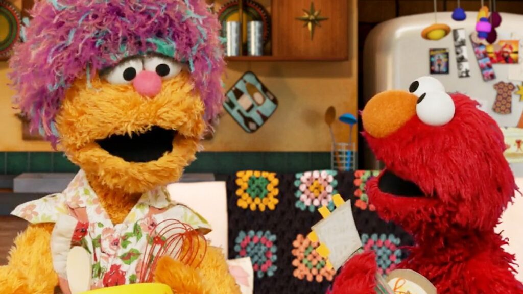 time-to-rock-out:-elmo-and-friends-help-military-families-with-stress