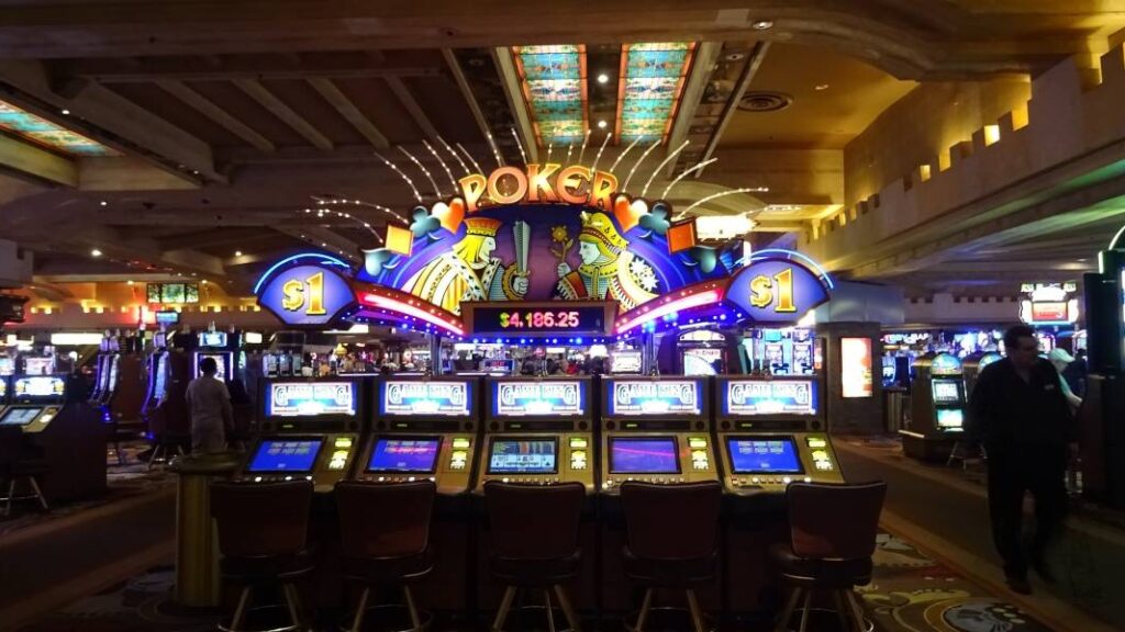 hit-the-jackpot:-nevada-sets-record-gaming-revenue-of-nearly-$15b-in-2022