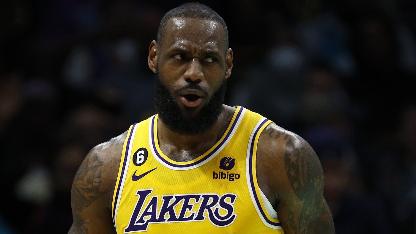 lebron-james-breaks-the-nba-career-scoring-record,-passing-kareem-abdul-jabbar