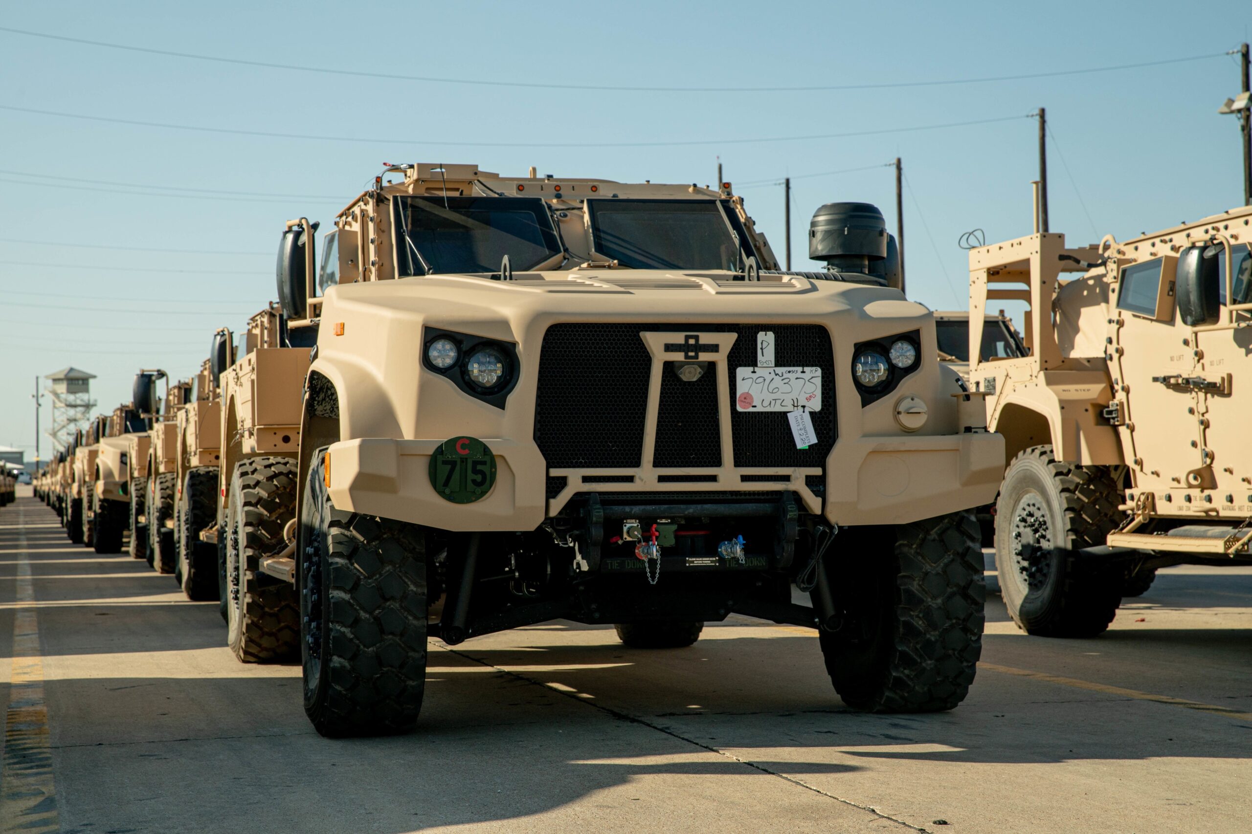 am-general-unseats-oshkosh-to-build-joint-light-tactical-vehicle