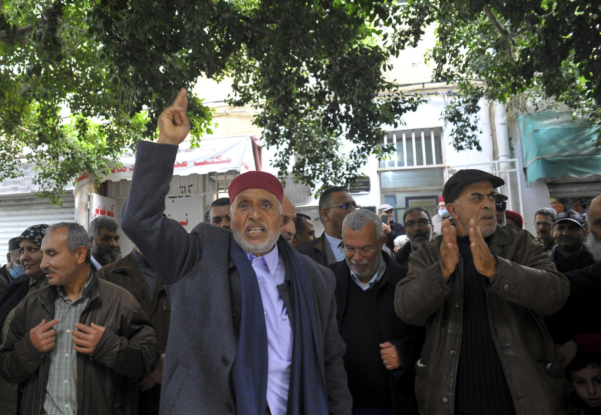 tunisian-islamist-leader-arrested-in-crackdown-on-opposition