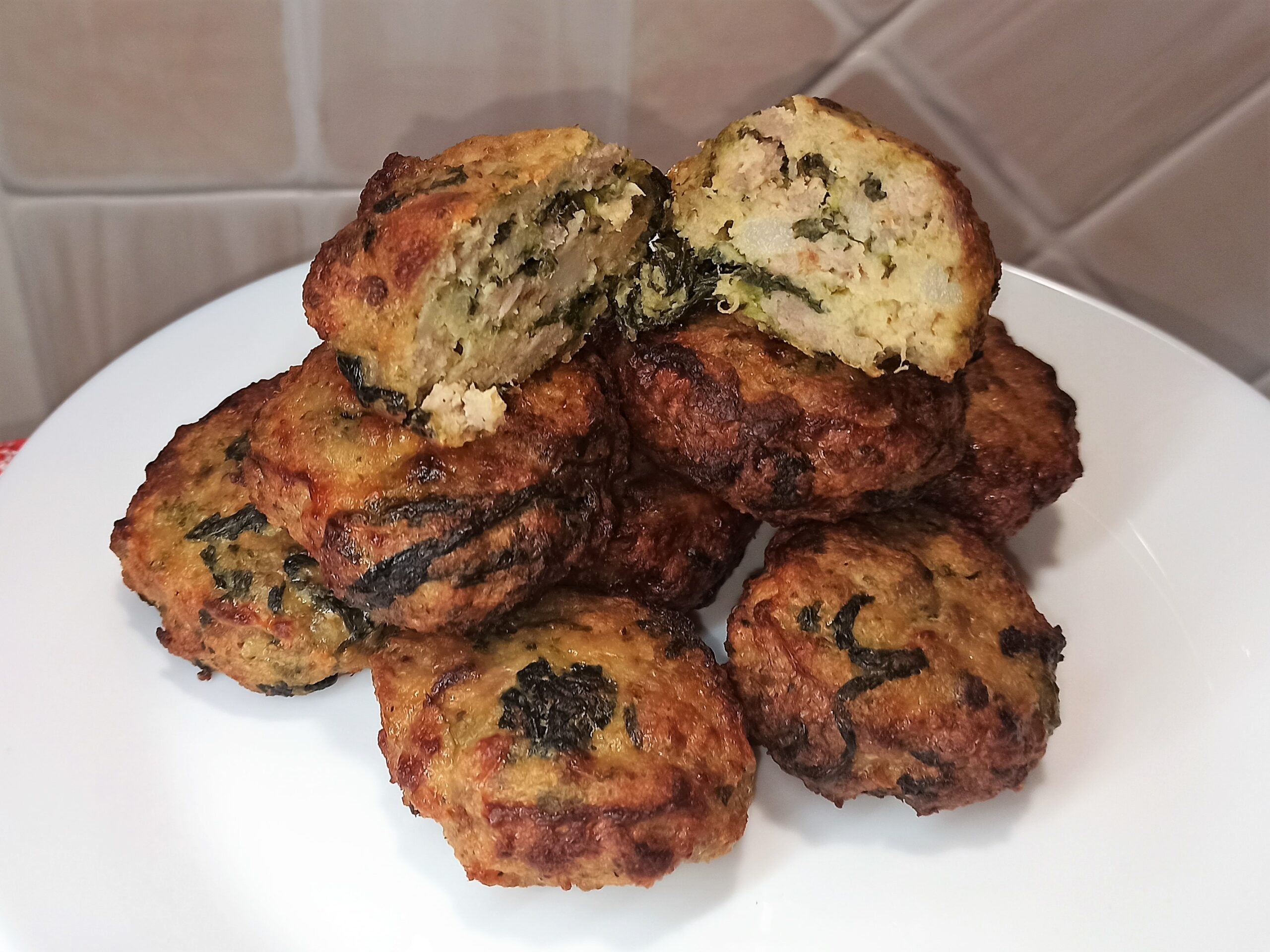 polpette-di-salsicce-e-friarielli,-tutta-napoli-in-un-morso.-mai-mangiate-cosi-buone,-provatele-per-carnevale