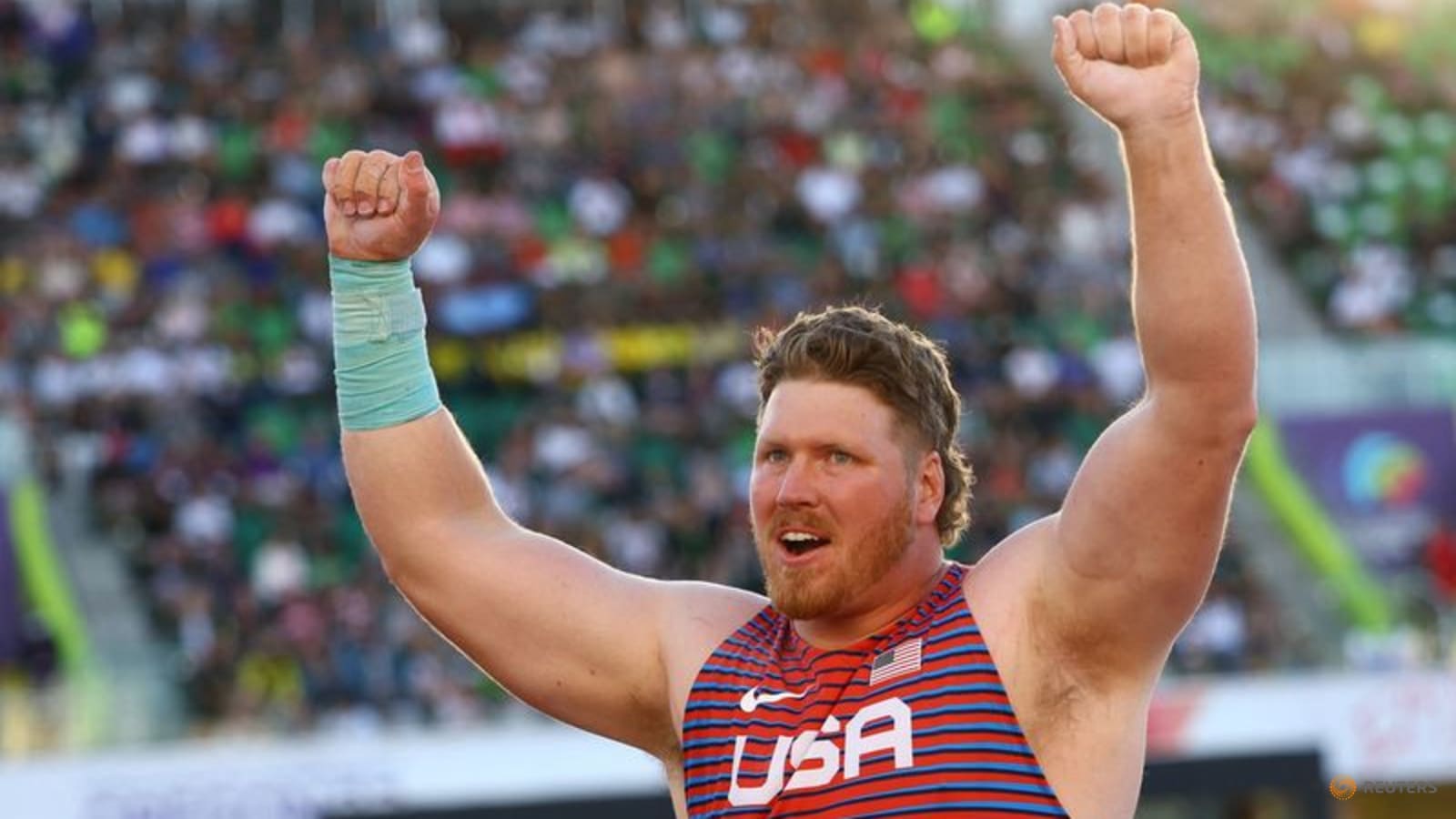 american-crouser-breaks-shot-put-world-record