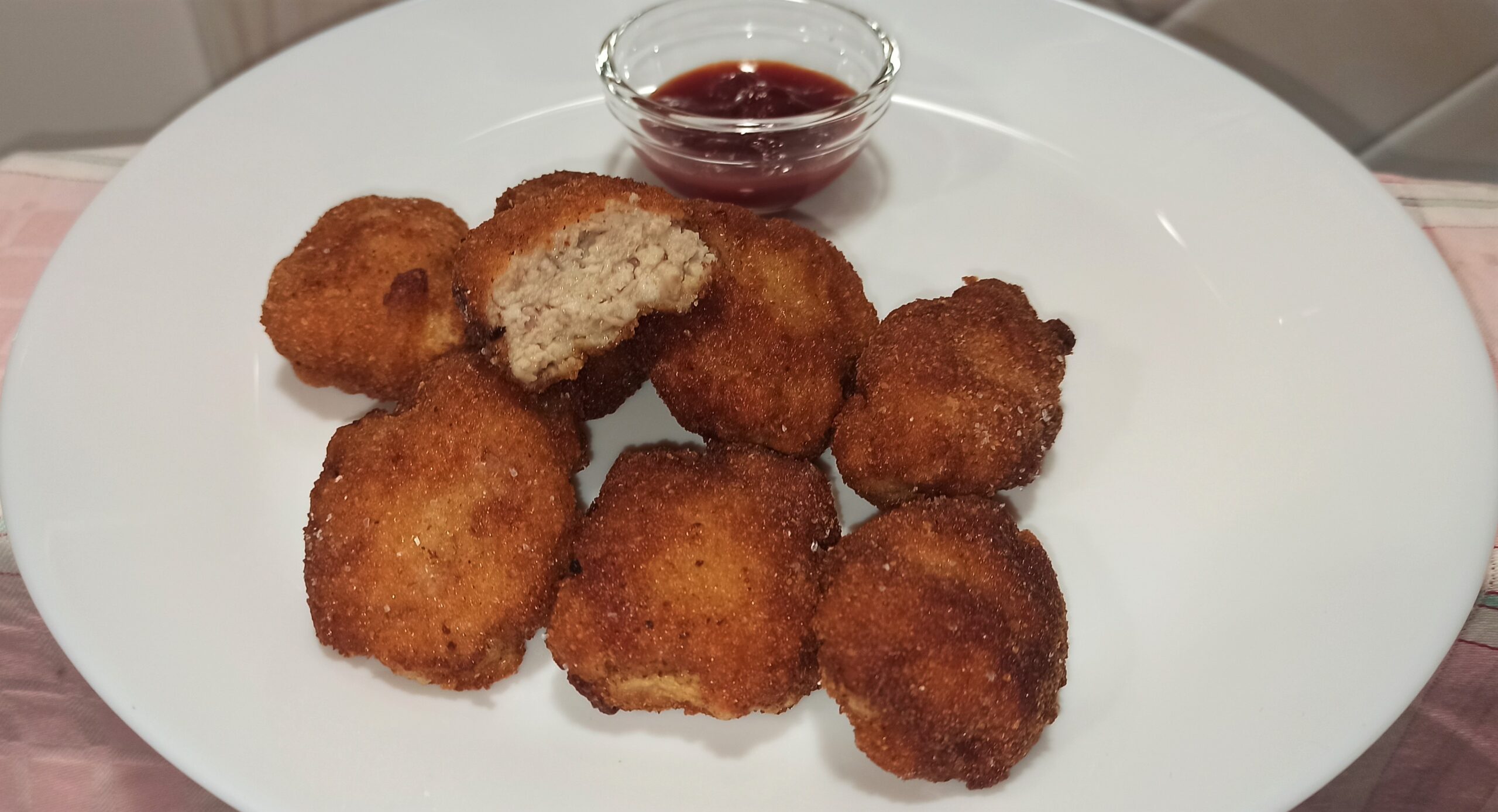 nuggets-di-pollo,-le-pepite-che-amano-grandi-e-piccini,-il-trucco-della-farina-per-la-panatura-doppia-e-croccante