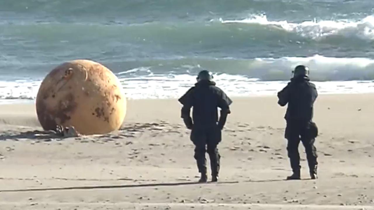 mysterious-sphere-washes-up-on-beach