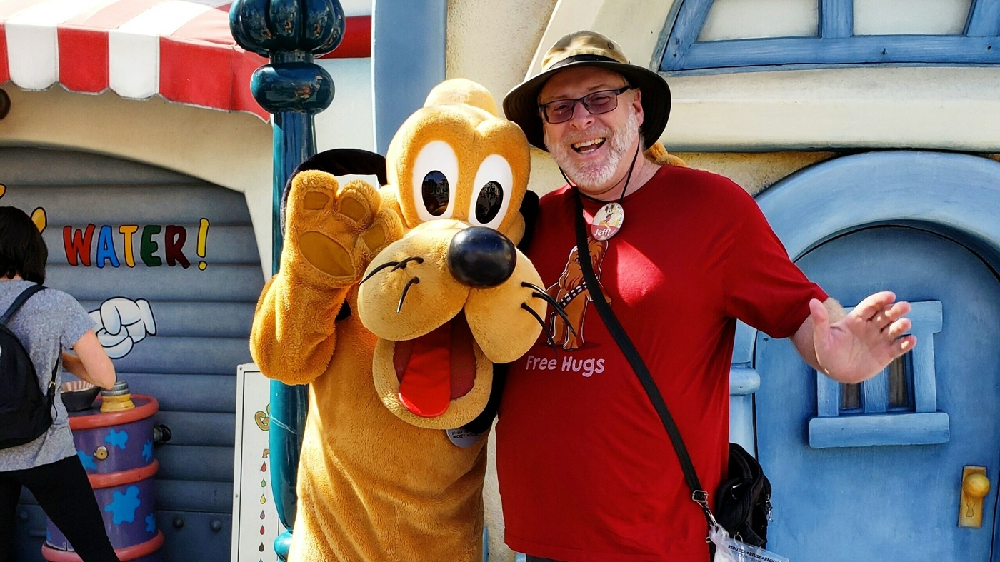 he-visited-disneyland-2,995-days-in-a-row.-it's-now-a-guinness-world-record