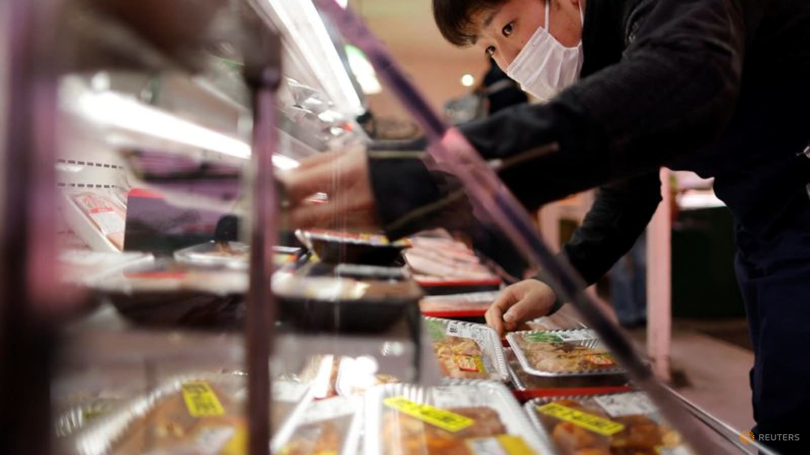 japan's-january-real-wages-drop-at-fastest-pace-since-2014