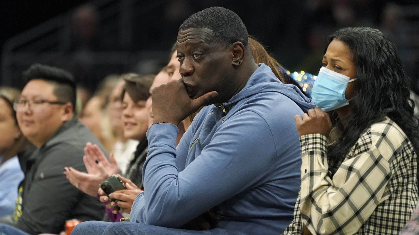 shawn-kemp,-the-former-nba-superstar,-is-arrested-over-a-shooting-in-a-parking-lot