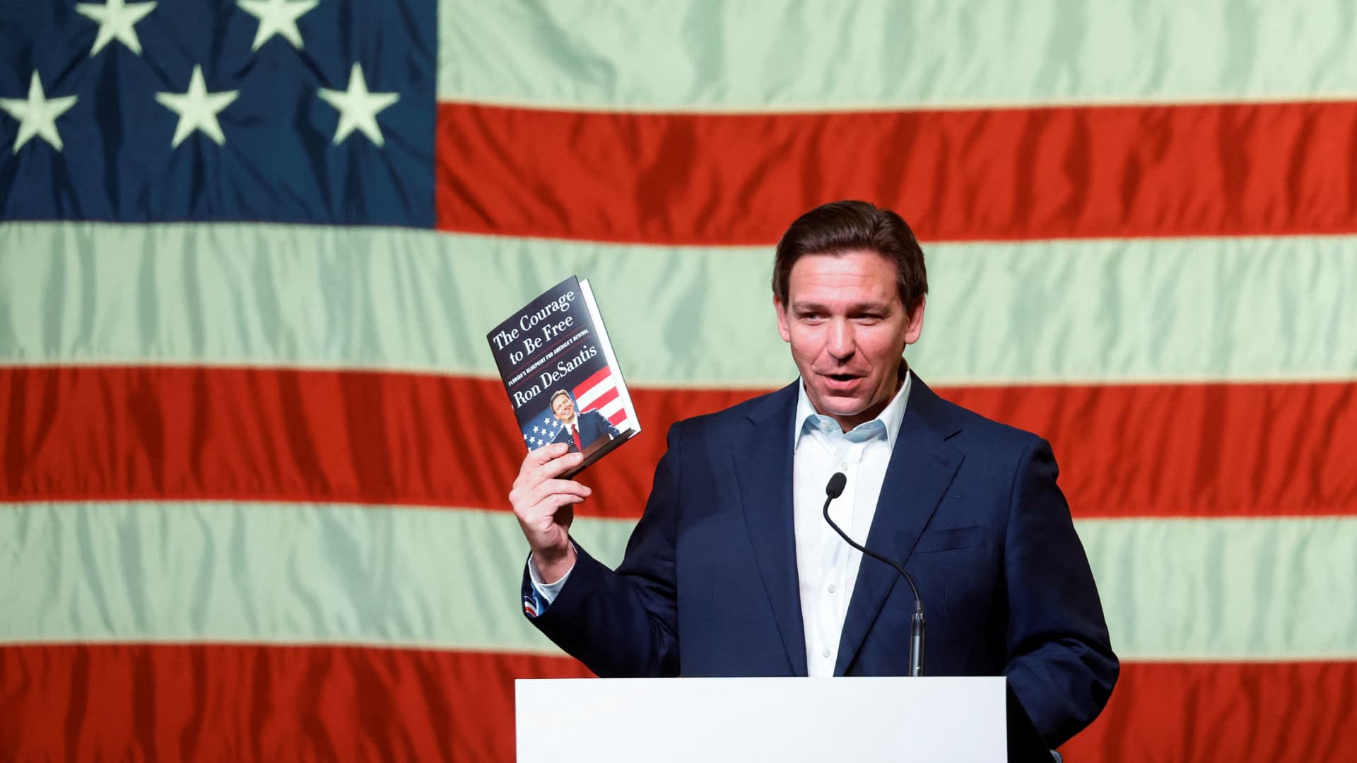 desantis-first-week-memoir-sales-far-outpace-books-by-trump,-pence,-clinton-and-obama-–-asia-newsday