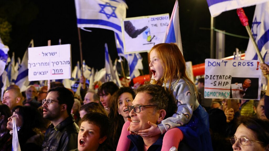 huge-crowds-rally-against-israel’s-judicial-changes-for-10th-week