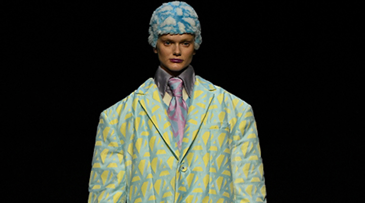 japanese-label-anrealage-unveils-colour-changing-collection-in-paris 