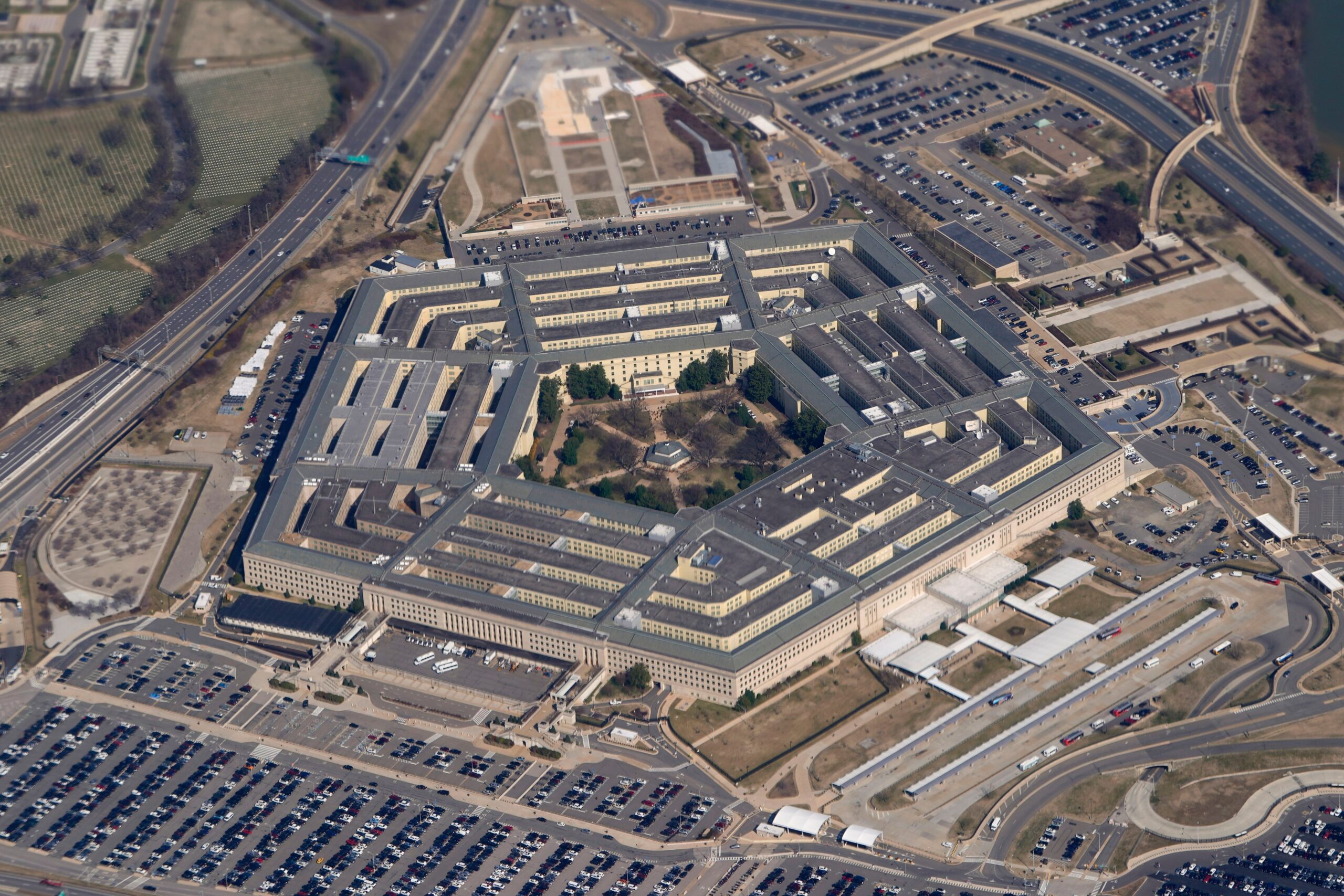 service-member-found-dead-in-vehicle-in-pentagon-parking-lot