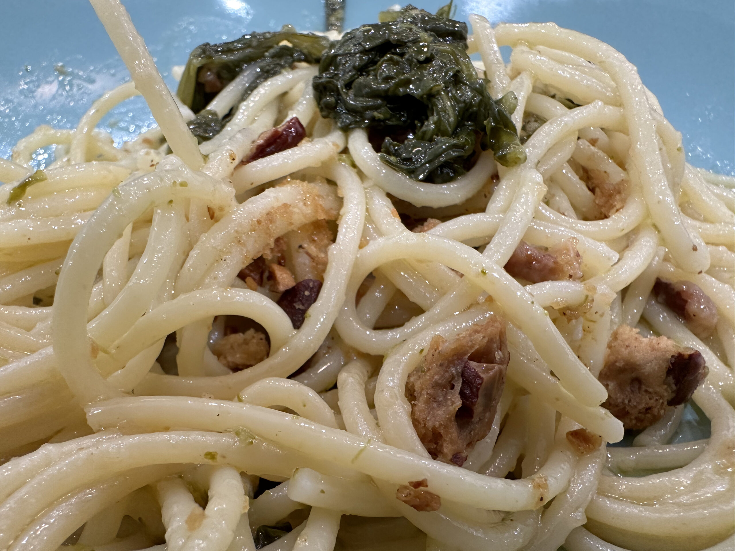 aglio-e-olio-alla-cafona:-piu-ricca-e-saporita-della-tradizionale