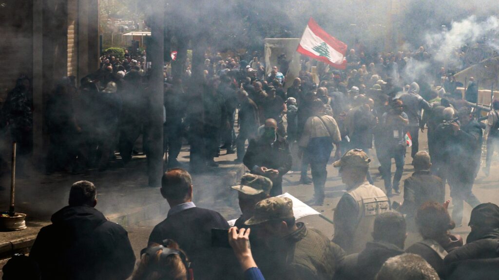 lebanese-take-to-streets-as-anger-over-economic-meltdown-grows