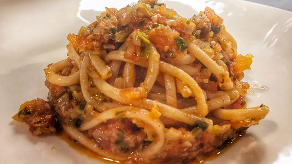 spaghetti-alla-boccalona,-l’antica-ricetta-fiorentina-introvabile-al-ristorante.-il-ragu-senza-carne-piu-buono-che-c’e