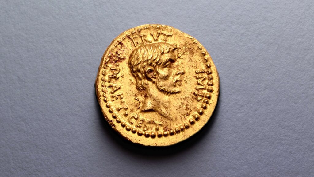 ancient-treasure:-incredibly-rare-gold-coin-valued-at-$4.2-million-has-been-returned-to-greece