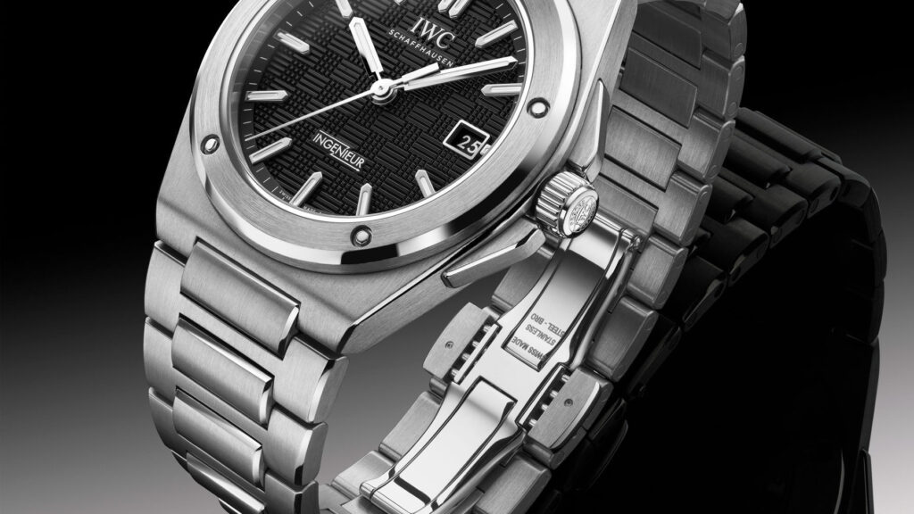 iwc-revives-the-famous-gerald-genta-designed-ingenieur-sl